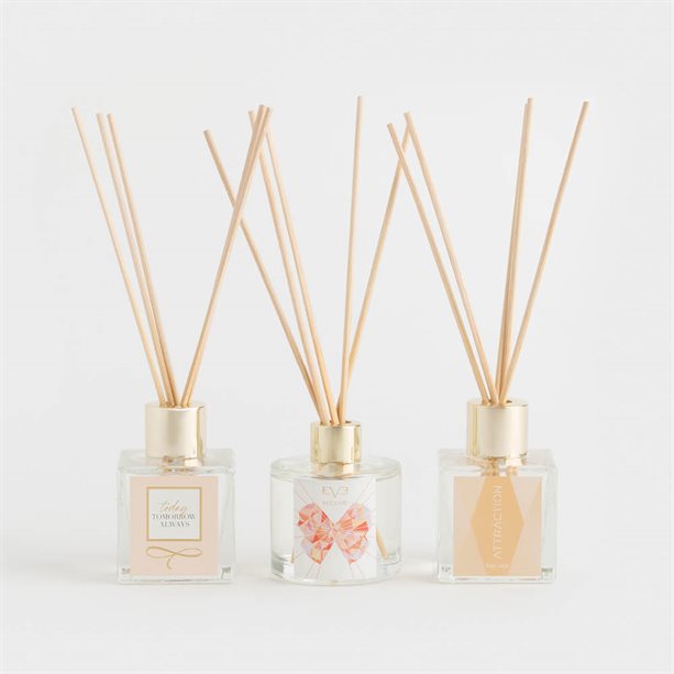 Set Regalo Diffusori a bastoncini profumato | Avon Set Regalo Diffusori a bastoncini profumato | Avon