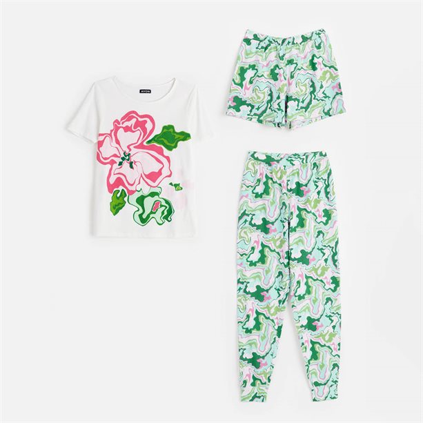 Set Pigiama a 3 Pezzi Floral | Avon Set Pigiama a 3 Pezzi Floral | Avon