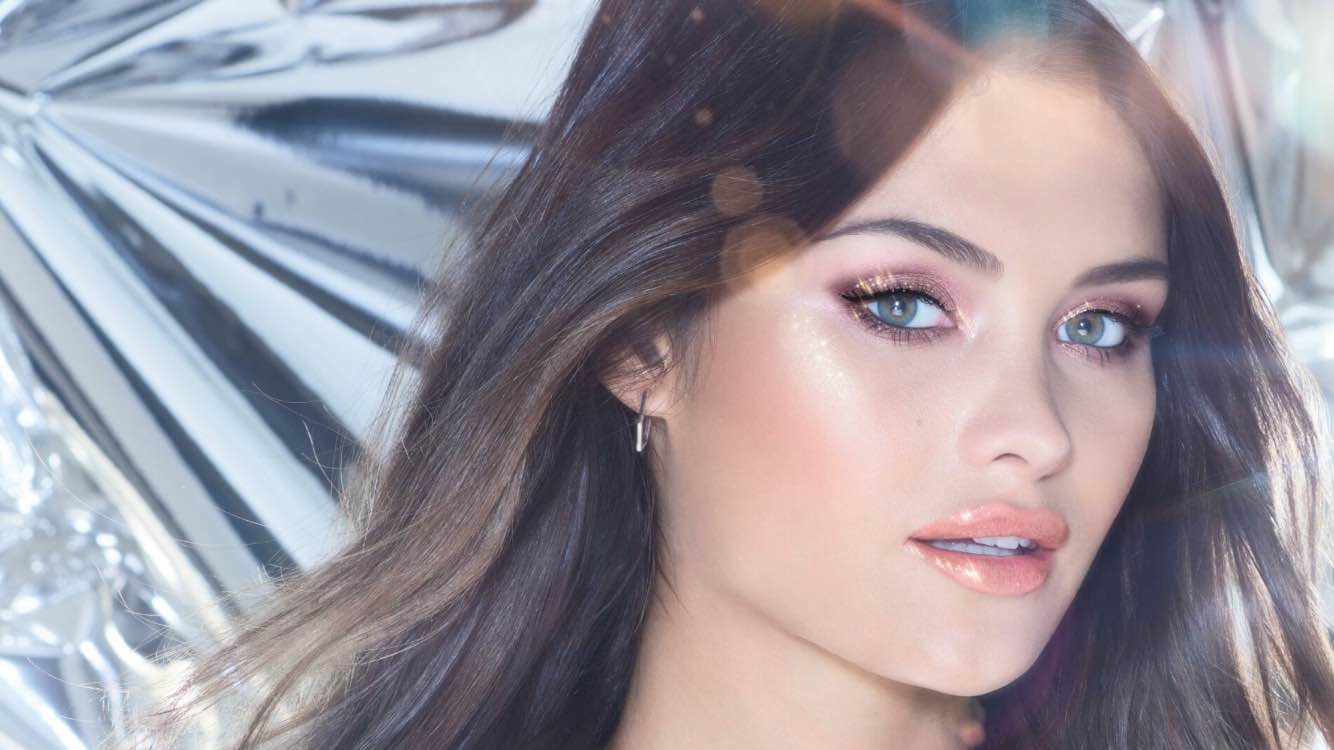 Come creare un trucco di Natale brillante