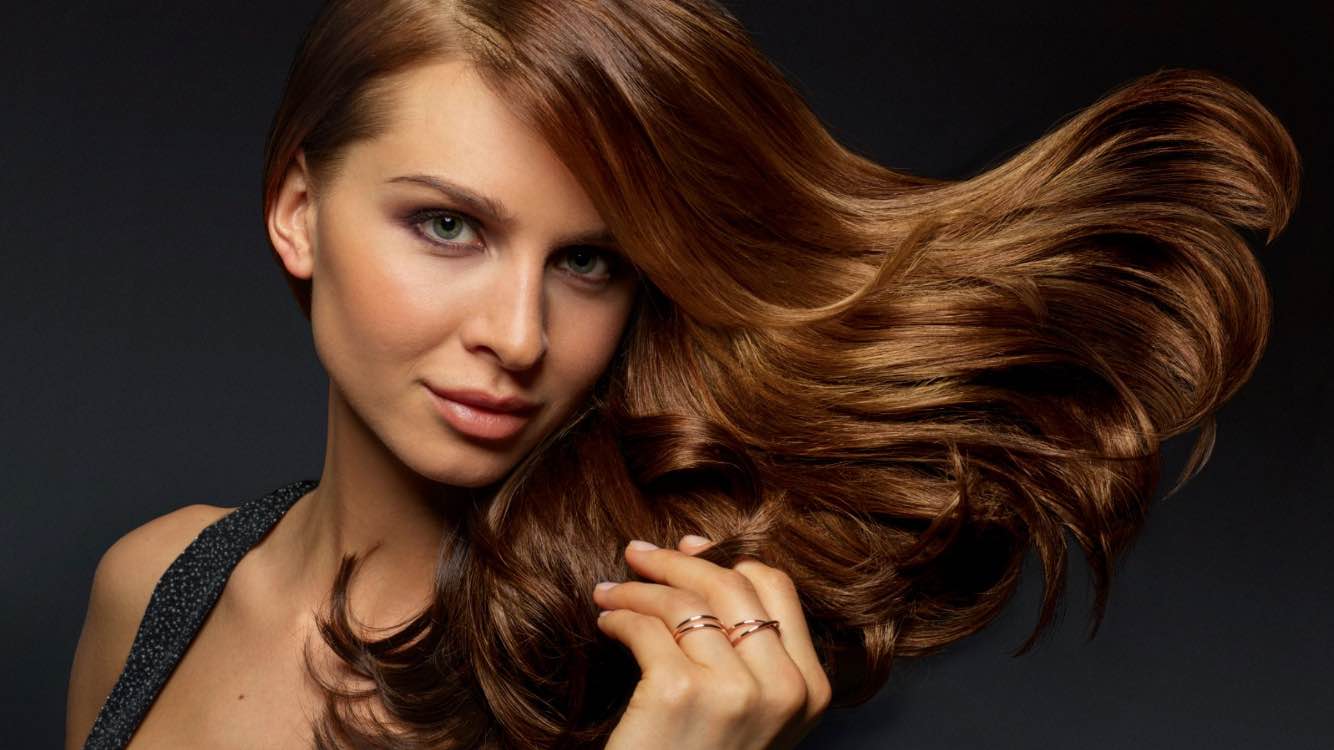 10 Consigli per avere capelli in salute durante il lockdown