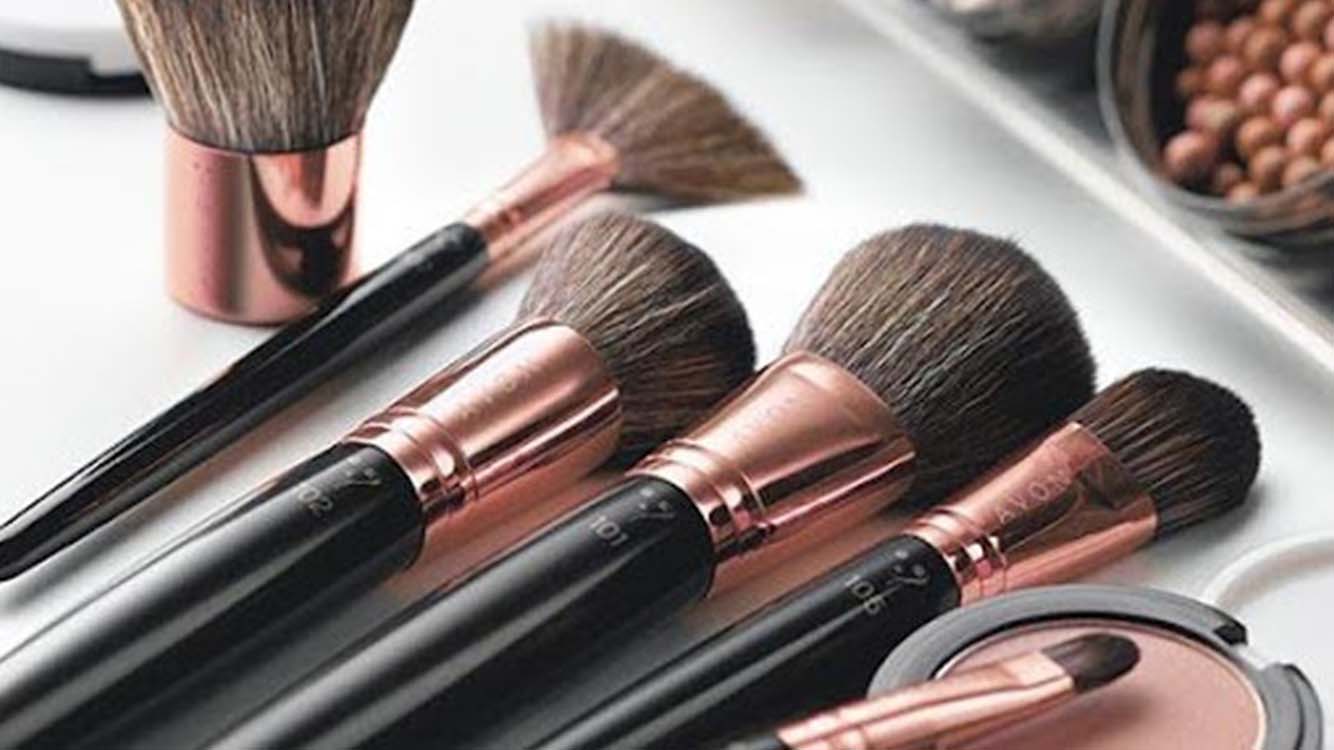 Come pulire i nostri pennelli da makeup
