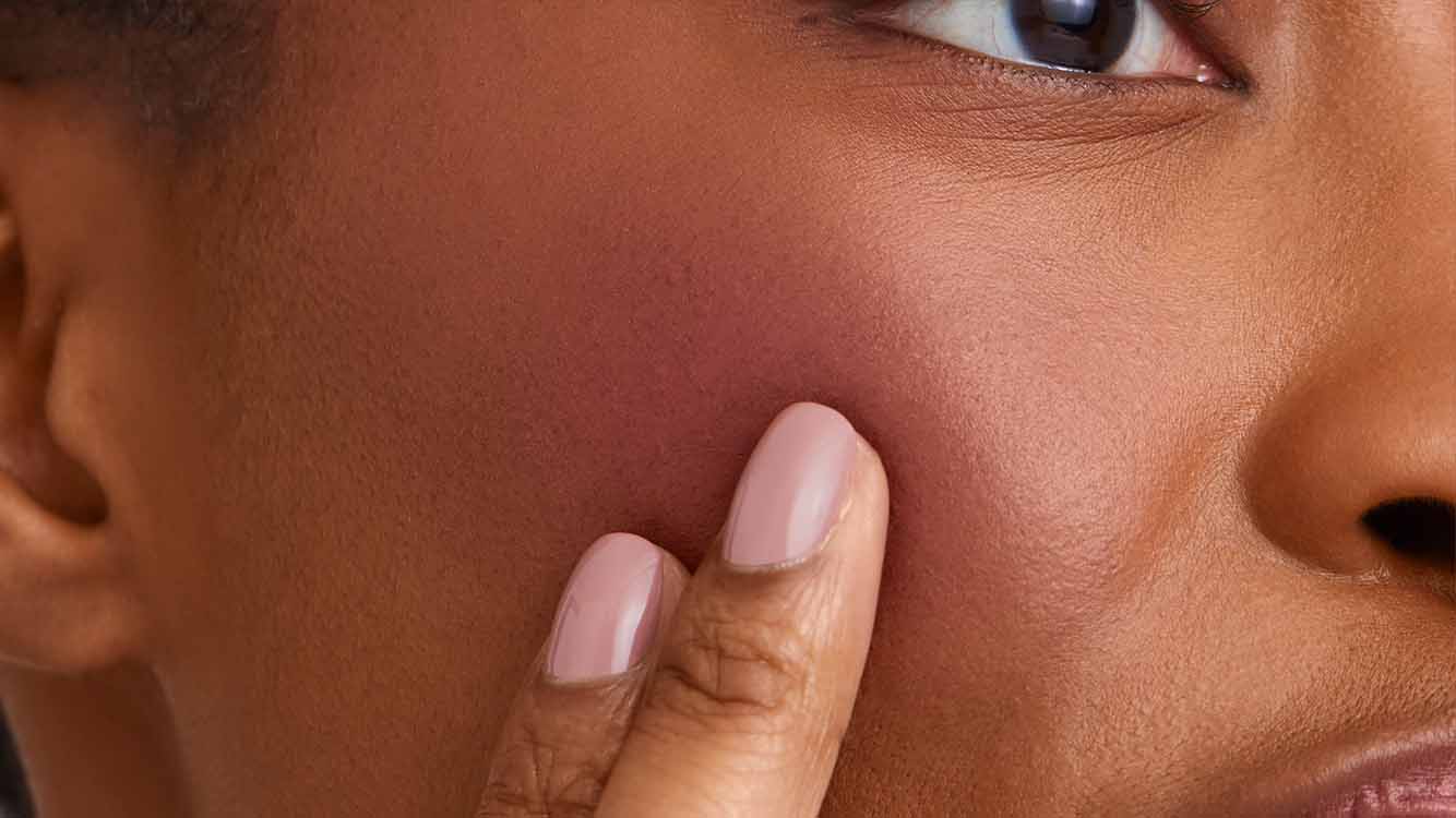 Come applicare il blush.